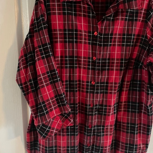 5 for $12. Alia red plaid 3/4 sleeve shirt - Picture 3 of 3